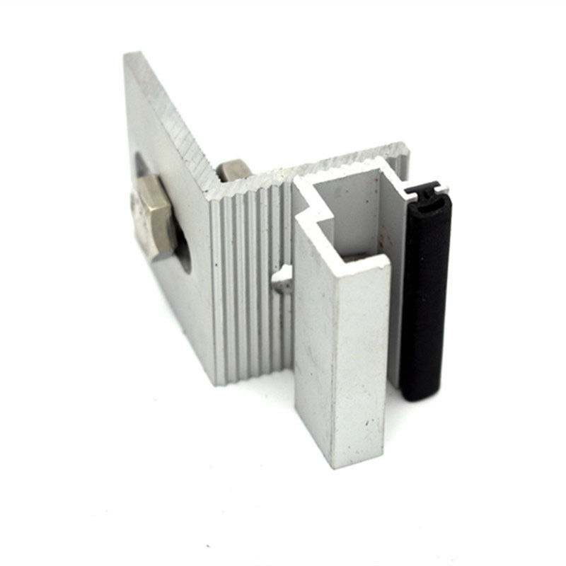Suportes de extrusão de alumínio industrial OEM para suporte de canto de montagem de parede/tecto